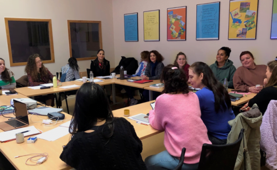 Réunion lors d'une formation à la fondation Olga Spitzer.