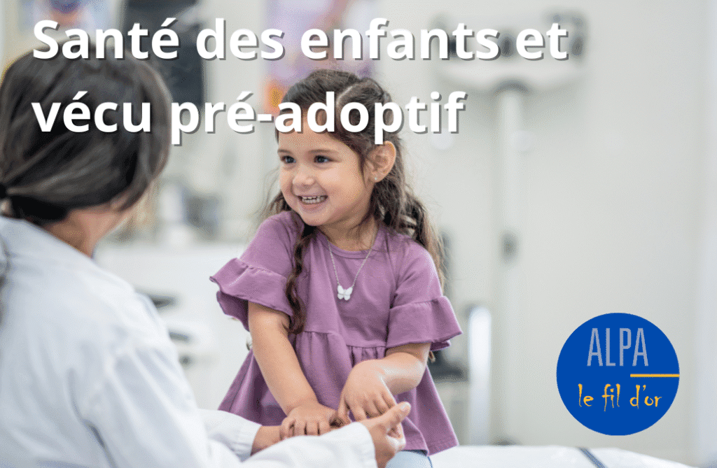 Petite fille en consultation chez le médecin.